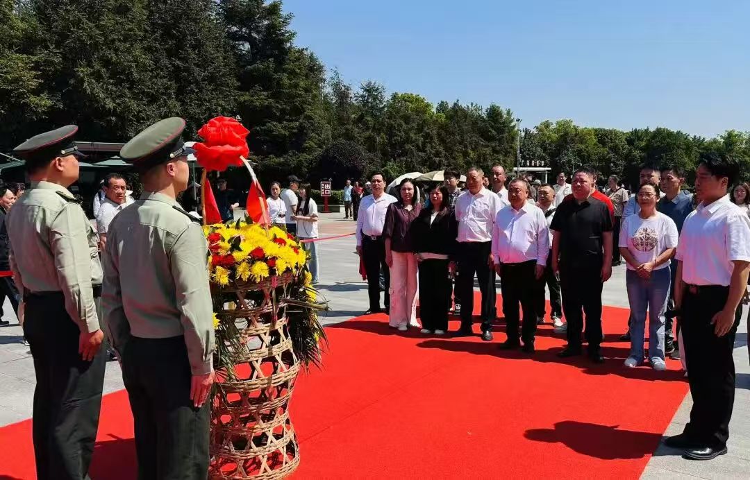 追寻红色足迹  赓续红色血脉｜中铁昊天中南事业部韶山瞻仰学习活动圆满举行